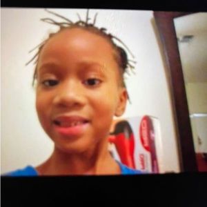 Meet your Posher, Harmony